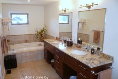Ensuite in Custom Built Home